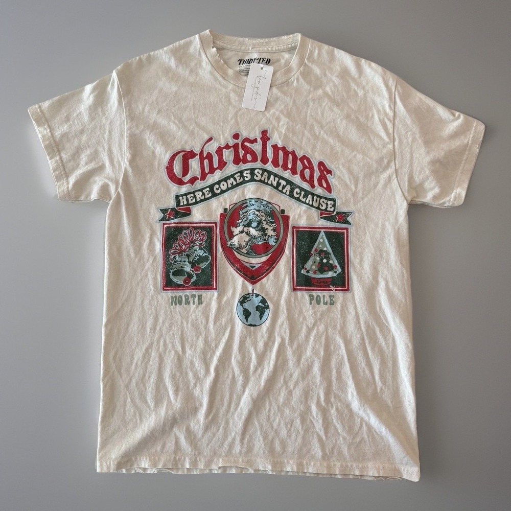 Livylu "HERE COMES SANTA CLAUS" T-shirt Distressed  Mens Small Christmas Holiday